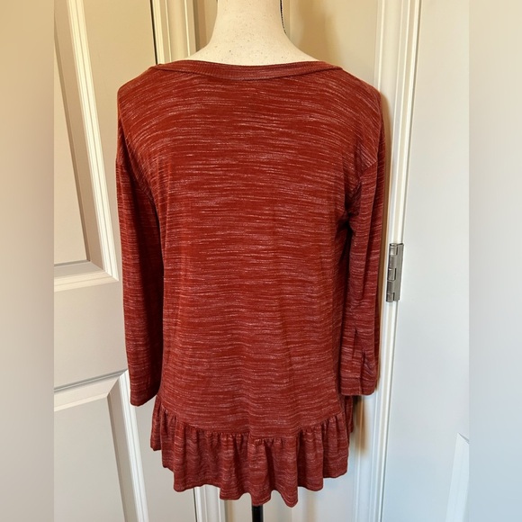 Women's long sleeve flowy Rust Top - Picture 4 of 5